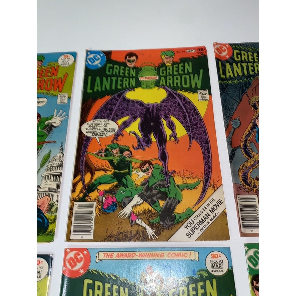 9 GREEN LANTERN / GREEN ARROW COMICS - Picture 8 of 12